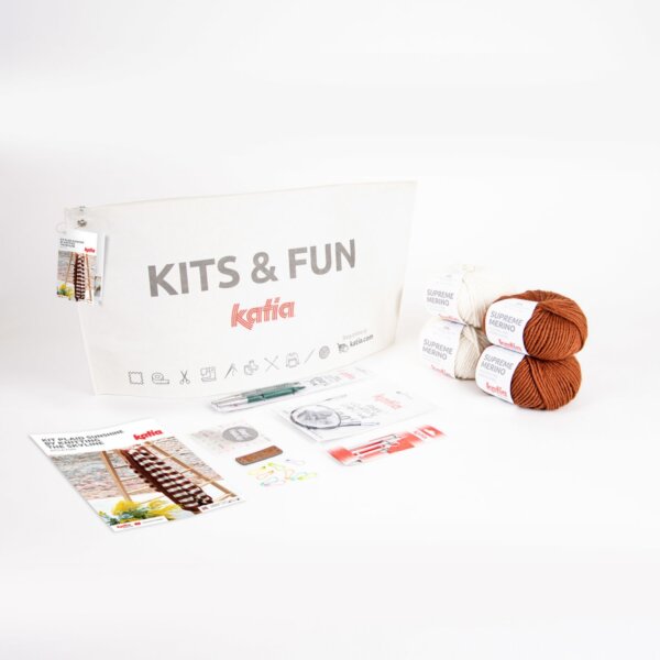 Katia Breipakket voor een gestreepte Plaid van Knitting the Skyline