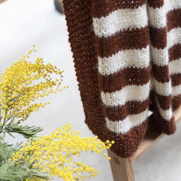 Katia Breipakket voor een gestreepte Plaid van Knitting the Skyline